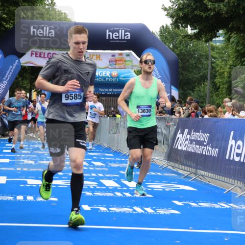 29.06.2025 - hella hamburg halbmarathon Strokosch-Dieckow http://msf.ph/oto/8385597 29.06.2025 10:46:05 Ziel 1759, 2189, 2707, 3087, 5648, 6460, 7450, 7961, 8269, 9585, 11094, 11125, 11936, 12269, 13630, 14462, 14804, 16136, 16466, 16475, 18081, 18702, 18797 meine-sportfotos.de
