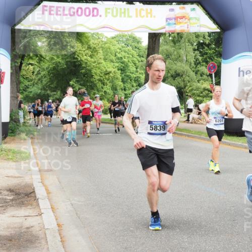 29.06.2025 - hella hamburg halbmarathon MichiJ http://msf.ph/oto/8385602 29.06.2025 10:47:23 Zwischen KM18-KM19 2978, 5775, 5839, 5885, 6201, 6309, 7761, 8290, 8662, 10576, 11114, 11753, 12491, 12862, 14224, 15785, 16915, 17630, 17952, 18029, 18266, 18757, 19159, 19166 meine-sportfotos.de