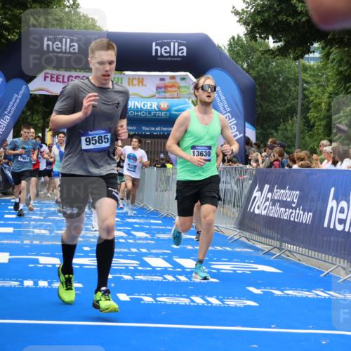 29.06.2025 - hella hamburg halbmarathon Strokosch-Dieckow http://msf.ph/oto/8385630 29.06.2025 10:46:05 Ziel 1759, 2189, 2707, 3087, 5648, 6460, 7450, 7961, 8269, 9585, 11094, 11125, 11936, 12269, 13630, 14462, 14804, 16136, 16466, 16475, 18081, 18702, 18797 meine-sportfotos.de