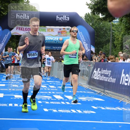 29.06.2025 - hella hamburg halbmarathon Strokosch-Dieckow http://msf.ph/oto/8385660 29.06.2025 10:46:05 Ziel 1759, 2189, 2707, 3087, 5648, 6460, 7450, 7961, 8269, 9585, 11094, 11125, 11936, 12269, 13630, 14462, 14804, 16136, 16466, 16475, 18081, 18702, 18797 meine-sportfotos.de