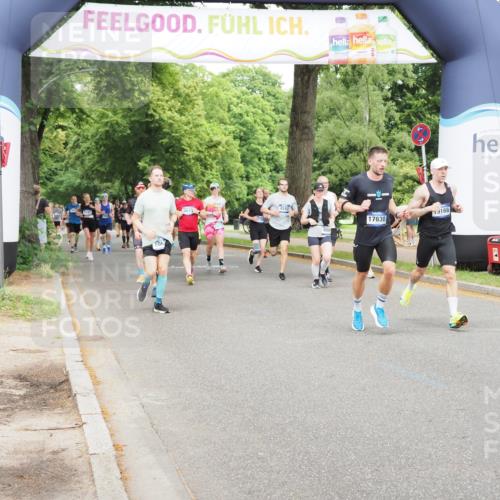 29.06.2025 - hella hamburg halbmarathon MichiJ http://msf.ph/oto/8385676 29.06.2025 10:47:24 Zwischen KM18-KM19 2978, 5775, 5839, 5885, 6201, 7761, 8290, 8662, 10576, 11114, 12491, 12862, 14224, 15785, 16915, 17630, 18029, 18266, 18757, 19159, 19166 meine-sportfotos.de