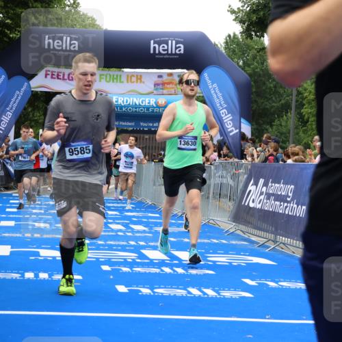 29.06.2025 - hella hamburg halbmarathon Strokosch-Dieckow http://msf.ph/oto/8385681 29.06.2025 10:46:05 Ziel 1759, 2189, 2707, 3087, 5648, 6460, 7450, 7961, 8269, 9585, 11094, 11125, 11936, 12269, 13630, 14462, 14804, 16136, 16466, 16475, 18081, 18702, 18797 meine-sportfotos.de