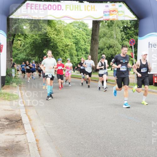 29.06.2025 - hella hamburg halbmarathon MichiJ http://msf.ph/oto/8385688 29.06.2025 10:47:24 Zwischen KM18-KM19 2978, 5775, 5839, 5885, 6201, 7761, 8290, 8662, 10576, 11114, 12491, 12862, 14224, 15785, 16915, 17630, 18029, 18266, 18757, 19159, 19166 meine-sportfotos.de