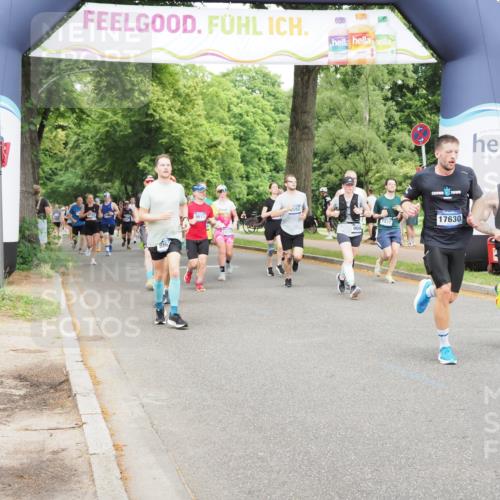 29.06.2025 - hella hamburg halbmarathon MichiJ http://msf.ph/oto/8385724 29.06.2025 10:47:24 Zwischen KM18-KM19 2978, 5775, 5839, 5885, 6201, 7761, 8290, 8662, 10576, 11114, 12491, 12862, 14224, 15785, 16915, 17630, 18029, 18266, 18757, 19159, 19166 meine-sportfotos.de
