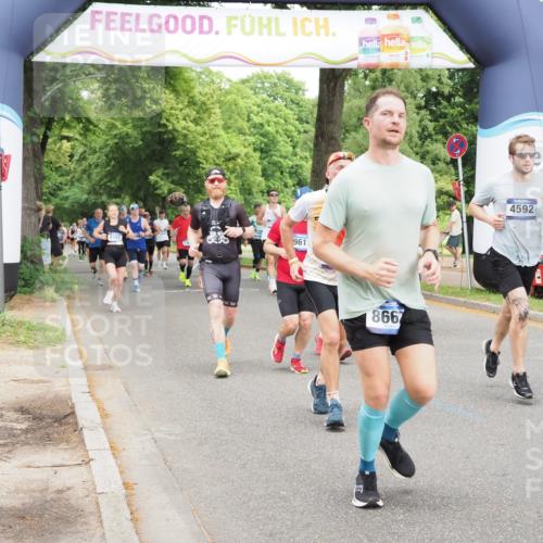 29.06.2025 - hella hamburg halbmarathon MichiJ http://msf.ph/oto/8385842 29.06.2025 10:47:27 Zwischen KM18-KM19 1420, 2391, 2978, 4592, 5839, 6201, 7759, 8191, 8662, 9006, 9611, 10534, 11114, 12862, 14224, 15785, 17630, 18000, 18757, 19117, 19146, 19159, 19166 meine-sportfotos.de