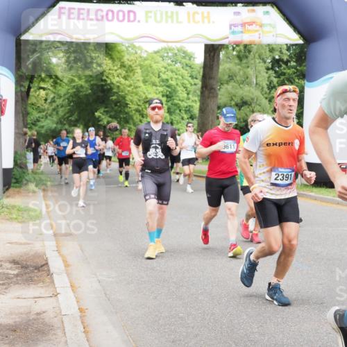 29.06.2025 - hella hamburg halbmarathon MichiJ http://msf.ph/oto/8385857 29.06.2025 10:47:27 Zwischen KM18-KM19 1420, 2391, 2978, 4592, 5839, 6201, 7759, 8191, 8662, 9006, 9611, 10534, 11114, 12862, 14224, 15785, 17630, 18000, 18757, 19117, 19146, 19159, 19166 meine-sportfotos.de