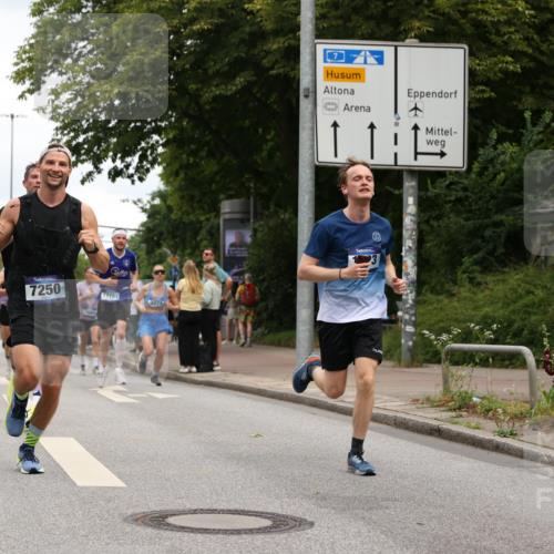 29.06.2025 - hella hamburg halbmarathon Yannick Fuchs http://msf.ph/oto/8385861 29.06.2025 10:55:18 20KM 1823, 2391, 2426, 2591, 2661, 4068, 5379, 5613, 5775, 5870, 6674, 6708, 7033, 7250, 7757, 8177, 8483, 8531, 9071, 9453, 9611, 9752, 9932, 9984, 10031, 10295, 10882, 11515, 12377, 12787, 12789, 12908, 13086, 13558, 15008, 16614, 17145, 17181, 17670, 17951, 18133 meine-sportfotos.de