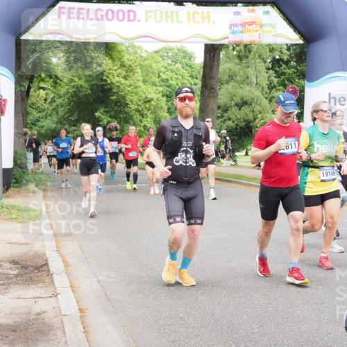 29.06.2025 - hella hamburg halbmarathon MichiJ http://msf.ph/oto/8385891 29.06.2025 10:47:28 Zwischen KM18-KM19 1420, 2391, 4592, 5839, 6201, 6487, 7759, 8191, 8662, 9006, 9611, 10534, 11114, 12862, 17630, 18000, 18757, 19117, 19146, 19159, 19166 meine-sportfotos.de