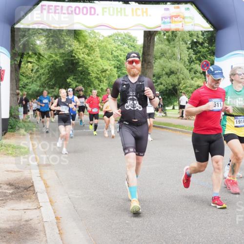 29.06.2025 - hella hamburg halbmarathon MichiJ http://msf.ph/oto/8385902 29.06.2025 10:47:28 Zwischen KM18-KM19 1420, 2391, 4592, 5839, 6201, 6487, 7759, 8191, 8662, 9006, 9611, 10534, 11114, 12862, 17630, 18000, 18757, 19117, 19146, 19159, 19166 meine-sportfotos.de