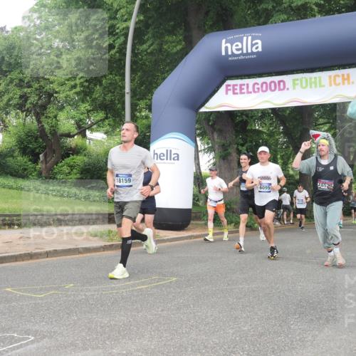 29.06.2025 - hella hamburg halbmarathon KatJ http://msf.ph/oto/8385920 29.06.2025 10:25:58 Zwischen KM18-KM19 6095 meine-sportfotos.de