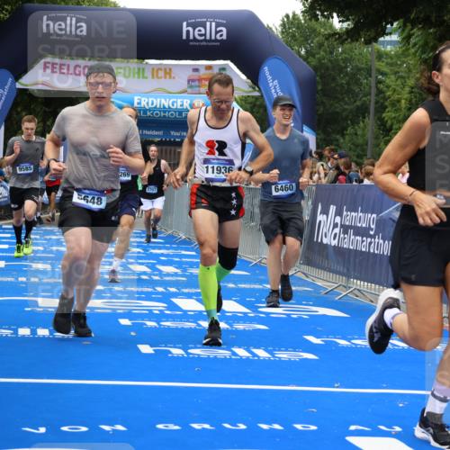 29.06.2025 - hella hamburg halbmarathon Strokosch-Dieckow http://msf.ph/oto/8385922 29.06.2025 10:46:02 Ziel 1759, 2189, 2707, 3087, 4277, 5648, 6460, 7961, 8269, 8577, 8871, 9585, 11125, 11936, 12084, 12269, 13630, 14462, 14804, 16136, 16466, 16475, 17008, 18081, 18702, 19116 meine-sportfotos.de