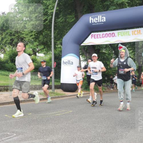 29.06.2025 - hella hamburg halbmarathon KatJ http://msf.ph/oto/8385999 29.06.2025 10:25:59 Zwischen KM18-KM19 6095 meine-sportfotos.de