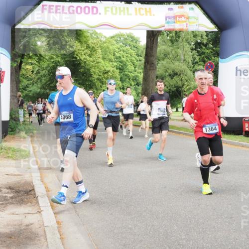 29.06.2025 - hella hamburg halbmarathon MichiJ http://msf.ph/oto/8386116 29.06.2025 10:47:32 Zwischen KM18-KM19 1364, 1420, 1653, 2391, 4068, 4592, 6487, 7759, 8191, 9006, 9020, 9611, 10031, 10036, 10534, 13459, 13488, 15673, 17951, 18000, 19117, 19146 meine-sportfotos.de