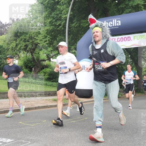29.06.2025 - hella hamburg halbmarathon KatJ http://msf.ph/oto/8386125 29.06.2025 10:26:00 Zwischen KM18-KM19 6095 meine-sportfotos.de