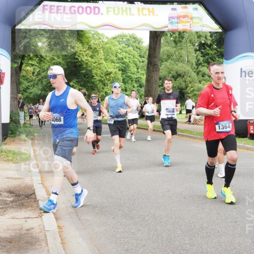 29.06.2025 - hella hamburg halbmarathon MichiJ http://msf.ph/oto/8386128 29.06.2025 10:47:32 Zwischen KM18-KM19 1364, 1420, 1653, 2391, 4068, 4592, 6487, 7759, 8191, 9006, 9020, 9611, 10031, 10036, 10534, 13459, 13488, 15673, 17951, 18000, 19117, 19146 meine-sportfotos.de