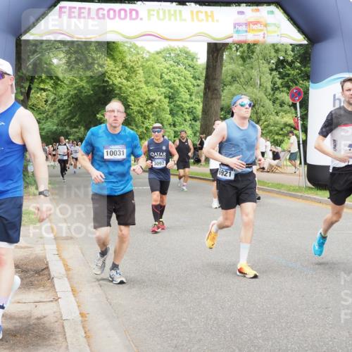 29.06.2025 - hella hamburg halbmarathon MichiJ http://msf.ph/oto/8386212 29.06.2025 10:47:33 Zwischen KM18-KM19 1364, 1420, 1653, 2391, 3097, 4068, 4592, 6487, 6921, 7759, 8191, 9006, 9020, 9021, 9611, 10031, 10036, 10534, 13459, 13488, 15673, 17951, 18000, 19117, 19146 meine-sportfotos.de