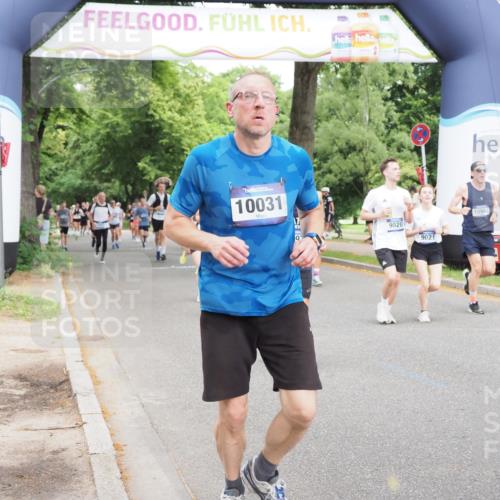 29.06.2025 - hella hamburg halbmarathon MichiJ http://msf.ph/oto/8386296 29.06.2025 10:47:34 Zwischen KM18-KM19 1364, 1653, 2391, 3097, 4068, 4592, 6487, 6921, 7033, 7759, 8191, 9020, 9021, 9611, 10031, 10036, 10534, 10943, 13459, 13488, 15673, 17951, 19117 meine-sportfotos.de