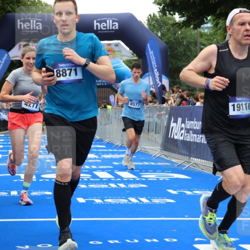 29.06.2025 - hella hamburg halbmarathon Strokosch-Dieckow http://msf.ph/oto/8386307 29.06.2025 10:45:56 Ziel 2189, 3477, 4277, 5648, 6460, 6532, 8269, 8577, 8871, 10792, 11821, 11936, 12084, 12269, 14462, 14804, 14911, 15149, 16624, 17008, 18081, 18185, 19116 meine-sportfotos.de