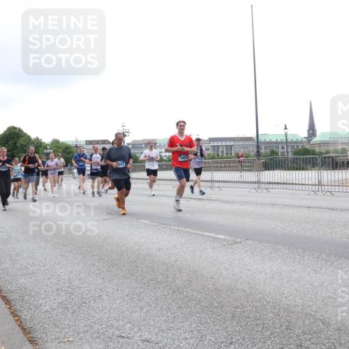 29.06.2025 - hella hamburg halbmarathon Lena Gebhardt http://msf.ph/oto/8386343 29.06.2025 10:49:45 Lombardsbrücke 16953, 3943, 1040, 1041, 1487, 1511, 1525, 1625, 1805, 1888, 2067, 2212, 2466, 2527, 2668, 2862, 2997, 3183, 3232, 3383, 3943, 4589, 4769, 4809, 4870, 5076, 5106, 5463, 5552, 5694, 5749, 5751, 6191, 6694, 6989, 7301, 7305, 7339, 7366, 7650, 7679, 8065, 9015, 9162, 9261, 10130, 10333, 10403, 10683, 10704, 11030, 11558, 11631, 12124, 12388, 13309, 13764, 14545, 14692, 15626 meine-sportfotos.de