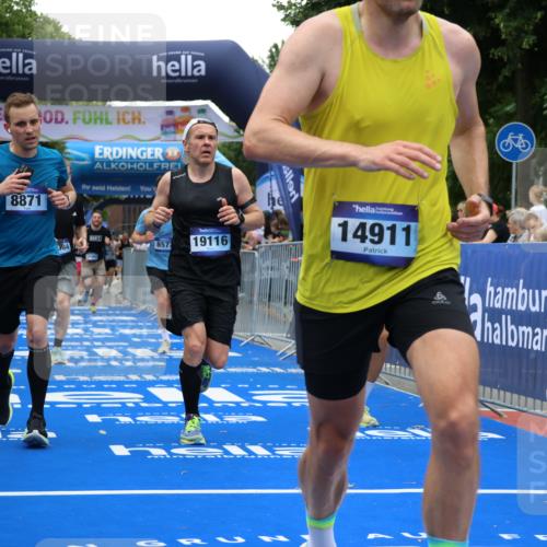 29.06.2025 - hella hamburg halbmarathon Strokosch-Dieckow http://msf.ph/oto/8386414 29.06.2025 10:45:55 Ziel 2189, 3477, 4277, 4345, 5648, 6532, 7385, 8269, 8577, 8871, 10792, 11821, 11936, 12084, 12269, 14462, 14911, 15149, 16624, 17008, 18081, 18185, 19116 meine-sportfotos.de