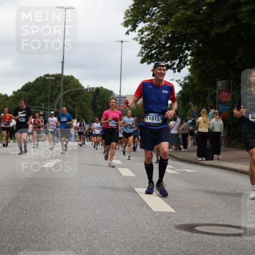 29.06.2025 - hella hamburg halbmarathon Yannick Fuchs http://msf.ph/oto/8386644 29.06.2025 10:55:25 20KM 1823, 2086, 2391, 2426, 2591, 3400, 4068, 5379, 5613, 5870, 6391, 6674, 7033, 7250, 7757, 8177, 8483, 8531, 8590, 9071, 9453, 9752, 9932, 10031, 10295, 10882, 11465, 11515, 12377, 12787, 13064, 13086, 13491, 13558, 14628, 15008, 15733, 16128, 16145, 16614, 17181, 17670 meine-sportfotos.de