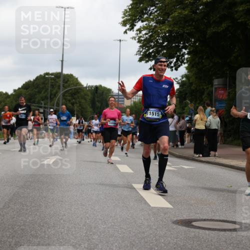29.06.2025 - hella hamburg halbmarathon Yannick Fuchs http://msf.ph/oto/8386665 29.06.2025 10:55:25 20KM 1823, 2086, 2391, 2426, 2591, 3400, 4068, 5379, 5613, 5870, 6391, 6674, 7033, 7250, 7757, 8177, 8483, 8531, 8590, 9071, 9453, 9752, 9932, 10031, 10295, 10882, 11465, 11515, 12377, 12787, 13064, 13086, 13491, 13558, 14628, 15008, 15733, 16128, 16145, 16614, 17181, 17670 meine-sportfotos.de