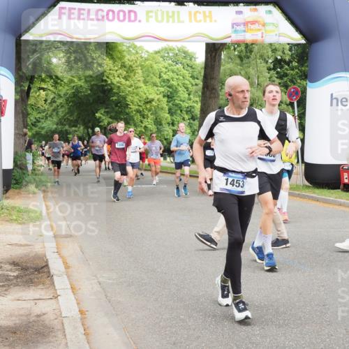 29.06.2025 - hella hamburg halbmarathon MichiJ http://msf.ph/oto/8386750 29.06.2025 10:47:41 Zwischen KM18-KM19 1006, 1414, 1453, 2011, 2086, 3097, 6921, 7033, 8923, 9021, 10943, 13086, 15525, 15901, 16439, 17860 meine-sportfotos.de