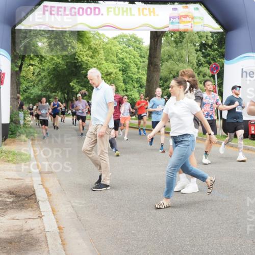 29.06.2025 - hella hamburg halbmarathon MichiJ http://msf.ph/oto/8386799 29.06.2025 10:47:42 Zwischen KM18-KM19 1006, 1414, 1453, 2011, 2086, 2322, 2323, 7033, 8923, 10943, 12787, 13086, 15525, 15901, 16439, 17860 meine-sportfotos.de