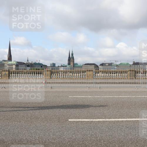 29.06.2025 - hella hamburg halbmarathon Lena Gebhardt http://msf.ph/oto/8386837 29.06.2025 08:52:56 Lombardsbrücke 280 meine-sportfotos.de