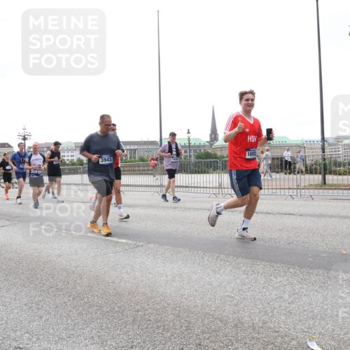 29.06.2025 - hella hamburg halbmarathon Lena Gebhardt http://msf.ph/oto/8386842 29.06.2025 10:49:46 Lombardsbrücke 3943, 16953, 6694, 1040, 1041, 1487, 1511, 1525, 1625, 1805, 1888, 2067, 2212, 2466, 2527, 2668, 2862, 2997, 3183, 3383, 3943, 4589, 4769, 4809, 4870, 5076, 5106, 5552, 5694, 5749, 5751, 6191, 6694, 6989, 7301, 7305, 7339, 7366, 7650, 7679, 8065, 9015, 9162, 9261, 10333, 10403, 10683, 10704, 11030, 11558, 11631, 11760, 12124, 12388, 13309, 13744, 13764, 14505, 14545, 14692, 15626 meine-sportfotos.de