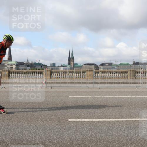 29.06.2025 - hella hamburg halbmarathon Lena Gebhardt http://msf.ph/oto/8386879 29.06.2025 08:52:56 Lombardsbrücke 280 meine-sportfotos.de