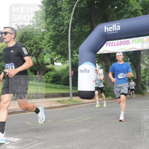29.06.2025 - hella hamburg halbmarathon KatJ http://msf.ph/oto/8386928 29.06.2025 10:26:05 Zwischen KM18-KM19 2404, 6095, 6529, 7310 meine-sportfotos.de