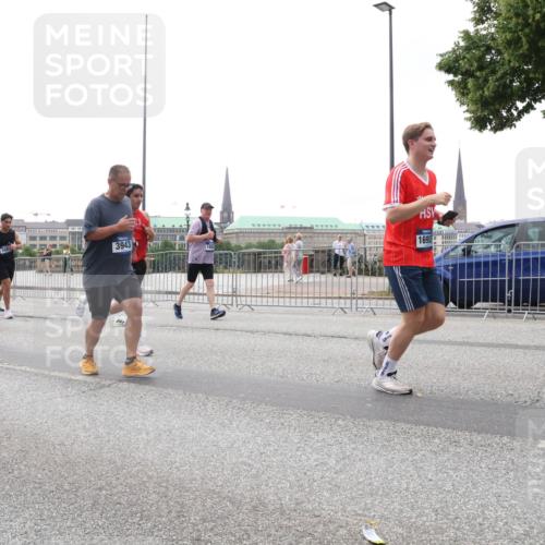 29.06.2025 - hella hamburg halbmarathon Lena Gebhardt http://msf.ph/oto/8386934 29.06.2025 10:49:47 Lombardsbrücke 3943, 14184, 1858, 1693, 1040, 1041, 1487, 1511, 1525, 1625, 1805, 1888, 2067, 2212, 2466, 2527, 2668, 2862, 2997, 3183, 3383, 3943, 4589, 4769, 4809, 4870, 5076, 5106, 5552, 5694, 5749, 5751, 6191, 6694, 6989, 7301, 7305, 7339, 7366, 7650, 7679, 8065, 9015, 9162, 9261, 10333, 10403, 10683, 10704, 11030, 11558, 11631, 11760, 12124, 12388, 13309, 13744, 13764, 14505, 14545, 14692, 15626 meine-sportfotos.de