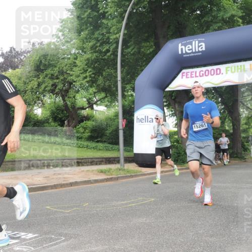 29.06.2025 - hella hamburg halbmarathon KatJ http://msf.ph/oto/8386960 29.06.2025 10:26:05 Zwischen KM18-KM19 2404, 6095, 6529, 7310 meine-sportfotos.de