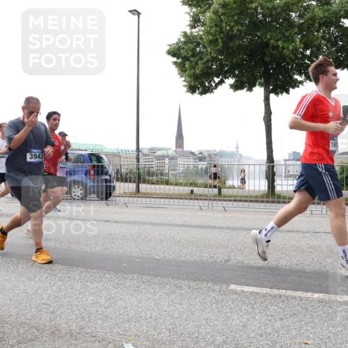 29.06.2025 - hella hamburg halbmarathon Lena Gebhardt http://msf.ph/oto/8387038 29.06.2025 10:49:47 Lombardsbrücke 1860, 040, 3943, 1858, 1040, 1041, 1487, 1511, 1525, 1625, 1805, 1888, 2067, 2212, 2466, 2527, 2668, 2862, 2997, 3183, 3383, 3943, 4589, 4769, 4809, 4870, 5076, 5106, 5552, 5694, 5749, 5751, 6191, 6694, 6989, 7301, 7305, 7339, 7366, 7650, 7679, 8065, 9015, 9162, 9261, 10333, 10403, 10683, 10704, 11030, 11558, 11631, 11760, 12124, 12388, 13309, 13744, 13764, 14505, 14545, 14692, 15626 meine-sportfotos.de