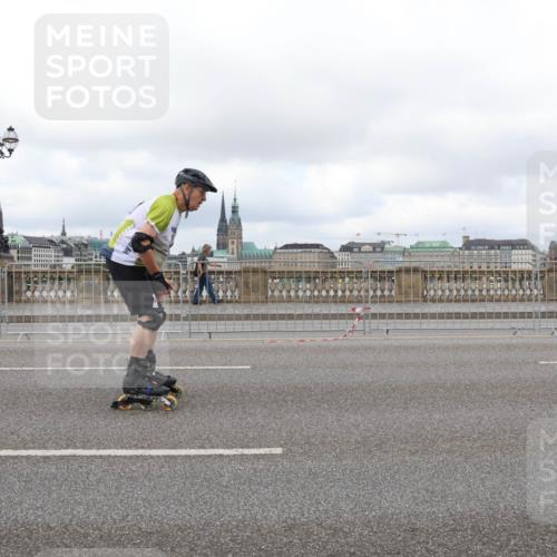 29.06.2025 - hella hamburg halbmarathon Lena Gebhardt http://msf.ph/oto/8387049 29.06.2025 09:17:42 Lombardsbrücke  meine-sportfotos.de