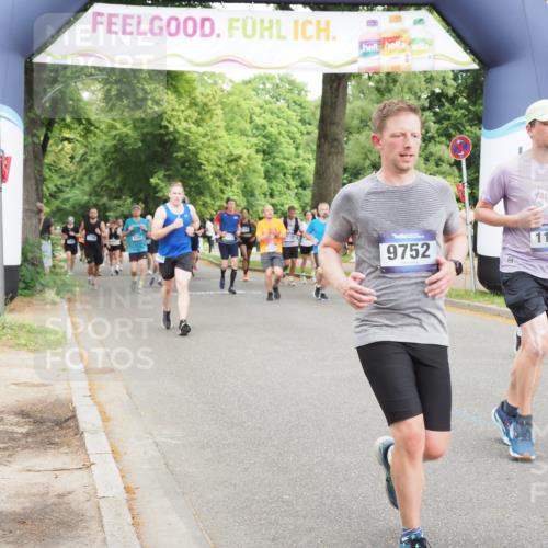 29.06.2025 - hella hamburg halbmarathon MichiJ http://msf.ph/oto/8387058 29.06.2025 10:47:47 Zwischen KM18-KM19 1006, 1190, 1414, 2011, 2322, 2323, 8483, 9752, 11702, 11782, 12787, 13086, 15901 meine-sportfotos.de