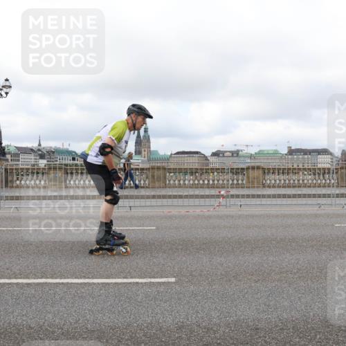29.06.2025 - hella hamburg halbmarathon Lena Gebhardt http://msf.ph/oto/8387110 29.06.2025 09:17:42 Lombardsbrücke  meine-sportfotos.de