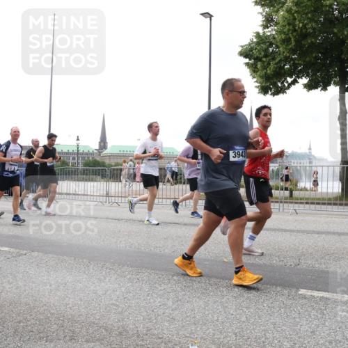 29.06.2025 - hella hamburg halbmarathon Lena Gebhardt http://msf.ph/oto/8387239 29.06.2025 10:49:48 Lombardsbrücke 14184, 6694, 10, 18, 3943, 1040, 1041, 1487, 1511, 1625, 1805, 1888, 2067, 2212, 2466, 2527, 2668, 2862, 2997, 3183, 3383, 3943, 4589, 4769, 4870, 5076, 5106, 5552, 5694, 5749, 5751, 6191, 6694, 7301, 7305, 7339, 7366, 7650, 7679, 8065, 9015, 9162, 9261, 9940, 10333, 10403, 10683, 10704, 11030, 11558, 11631, 11760, 12124, 12388, 13309, 13381, 13744, 13764, 14505, 14545, 14692, 15626 meine-sportfotos.de