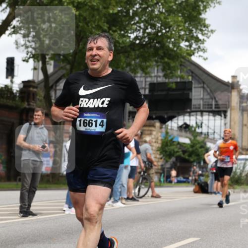 29.06.2025 - hella hamburg halbmarathon Yannick Fuchs http://msf.ph/oto/8387254 29.06.2025 10:55:31 20KM 2086, 2391, 2591, 3400, 4068, 5613, 5839, 5870, 6391, 7033, 7049, 7757, 8364, 8531, 8590, 9071, 9453, 9752, 9932, 10031, 10177, 10746, 10882, 11465, 11515, 12125, 12377, 12787, 13064, 13086, 13491, 13558, 13699, 14605, 14628, 15008, 15520, 15733, 16128, 16145, 16614, 17181, 17670 meine-sportfotos.de