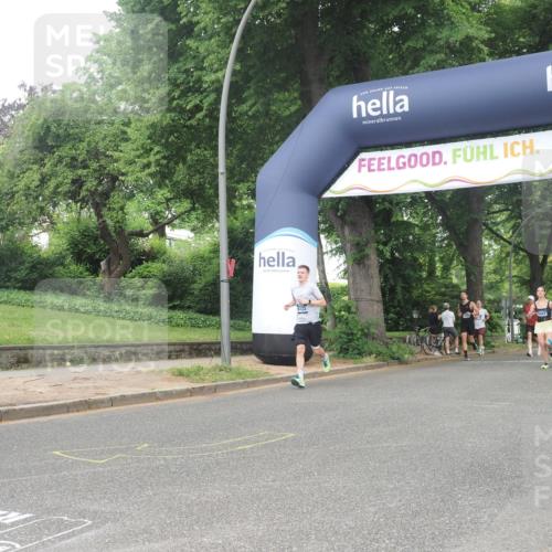 29.06.2025 - hella hamburg halbmarathon KatJ http://msf.ph/oto/8387256 29.06.2025 10:26:08 Zwischen KM18-KM19 2404, 6047, 6529, 7310 meine-sportfotos.de