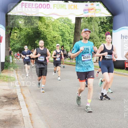 29.06.2025 - hella hamburg halbmarathon MichiJ http://msf.ph/oto/8387269 29.06.2025 10:47:54 Zwischen KM18-KM19 3740, 5602, 5603, 5708, 6580, 7006, 7757, 8154, 8421, 8422, 9752, 9932, 10797, 11465, 11515, 13516, 14605, 16614, 17045 meine-sportfotos.de