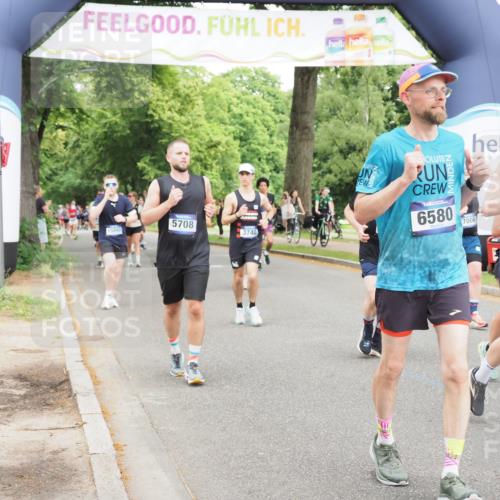 29.06.2025 - hella hamburg halbmarathon MichiJ http://msf.ph/oto/8387297 29.06.2025 10:47:54 Zwischen KM18-KM19 3740, 5602, 5603, 5708, 6580, 7006, 7757, 8154, 8421, 8422, 9752, 9932, 10797, 11465, 11515, 13516, 14605, 16614, 17045 meine-sportfotos.de