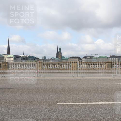 29.06.2025 - hella hamburg halbmarathon Lena Gebhardt http://msf.ph/oto/8387347 29.06.2025 08:53:00 Lombardsbrücke  meine-sportfotos.de