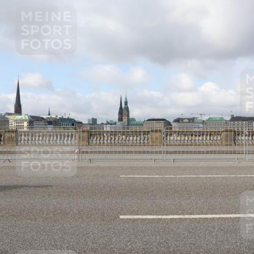 29.06.2025 - hella hamburg halbmarathon Lena Gebhardt http://msf.ph/oto/8387373 29.06.2025 08:53:01 Lombardsbrücke  meine-sportfotos.de