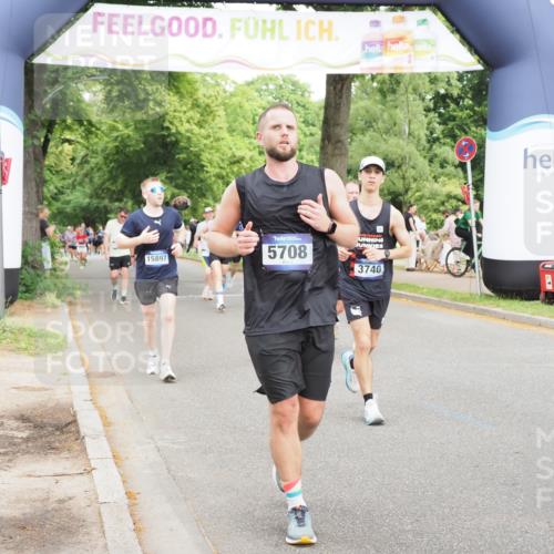 29.06.2025 - hella hamburg halbmarathon MichiJ http://msf.ph/oto/8387393 29.06.2025 10:47:55 Zwischen KM18-KM19 3740, 5602, 5603, 5708, 6580, 7006, 7757, 8154, 8421, 8422, 9932, 10797, 11465, 11515, 13516, 14605, 15897, 16614, 17045 meine-sportfotos.de