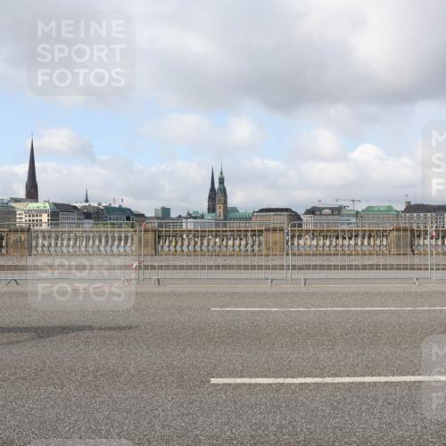 29.06.2025 - hella hamburg halbmarathon Lena Gebhardt http://msf.ph/oto/8387405 29.06.2025 08:53:01 Lombardsbrücke  meine-sportfotos.de