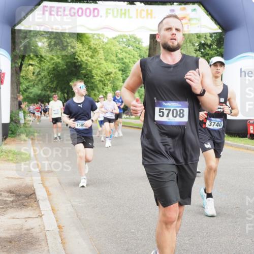 29.06.2025 - hella hamburg halbmarathon MichiJ http://msf.ph/oto/8387423 29.06.2025 10:47:56 Zwischen KM18-KM19 3740, 5602, 5603, 5708, 6580, 7006, 7757, 8154, 8421, 8422, 8807, 9932, 10797, 11465, 11515, 13516, 13558, 14605, 15897, 16614, 17045 meine-sportfotos.de