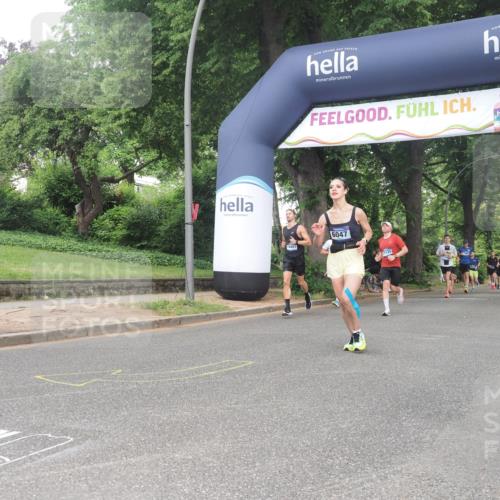 29.06.2025 - hella hamburg halbmarathon KatJ http://msf.ph/oto/8387452 29.06.2025 10:26:11 Zwischen KM18-KM19 6047, 6123, 7310 meine-sportfotos.de