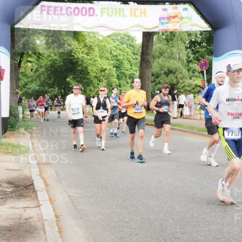 29.06.2025 - hella hamburg halbmarathon MichiJ http://msf.ph/oto/8387647 29.06.2025 10:48:00 Zwischen KM18-KM19 3400, 3740, 5602, 5603, 5708, 6580, 6708, 7006, 7757, 8807, 9932, 13558, 15897, 17181, 17894, 18808 meine-sportfotos.de